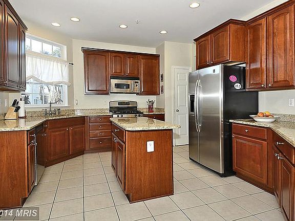 5th image of 4801 Riveria Way