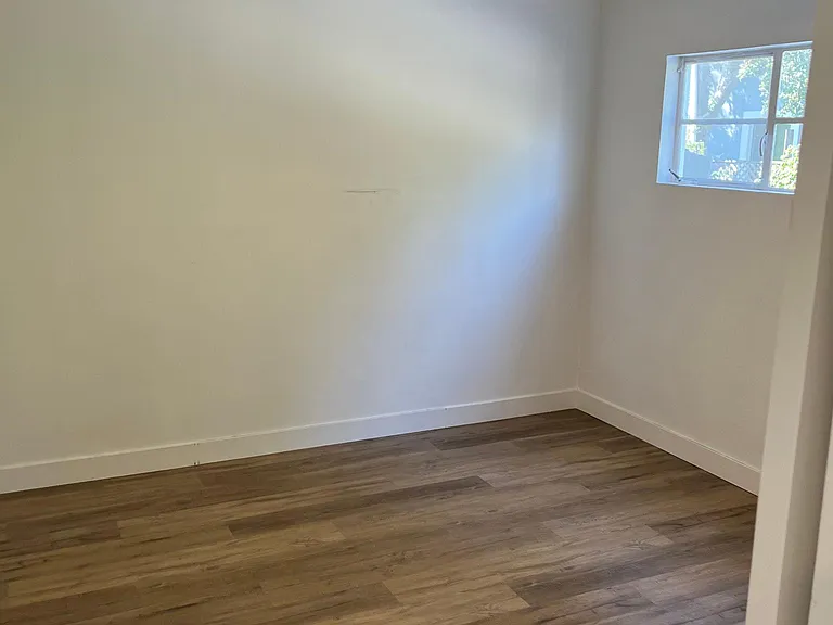 1023 Pico Blvd — Photo 11