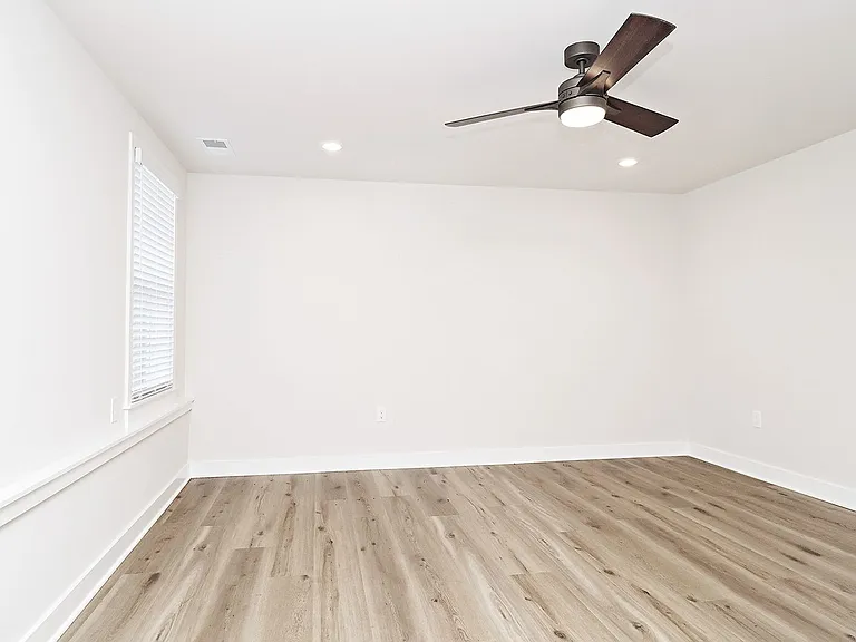 954 Belvedere Way #B — Photo 8