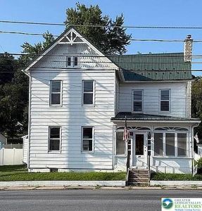 96 E Penn St, Lenhartsville, PA, 19534
