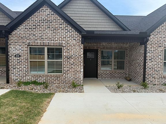 2nd image of 838 Ridgewood Dr Unit 5