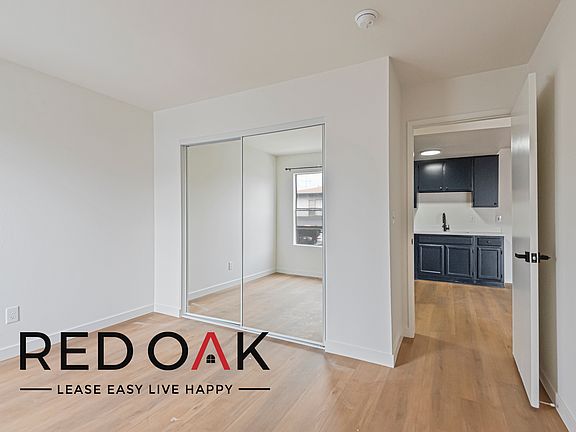 5th image of 130 1/4 N Mariposa Ave #110