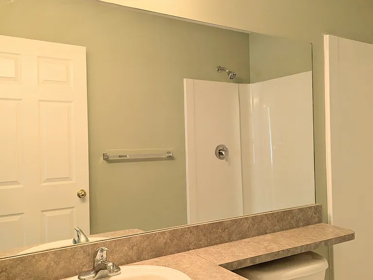 1866 N Kenwyck Dr — Photo 9