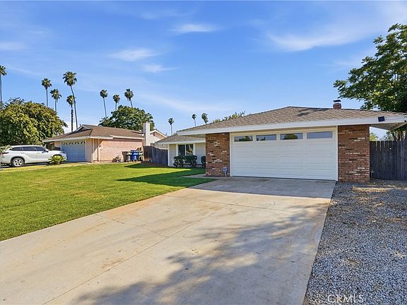 2nd image of 2924 Louisiana Pl