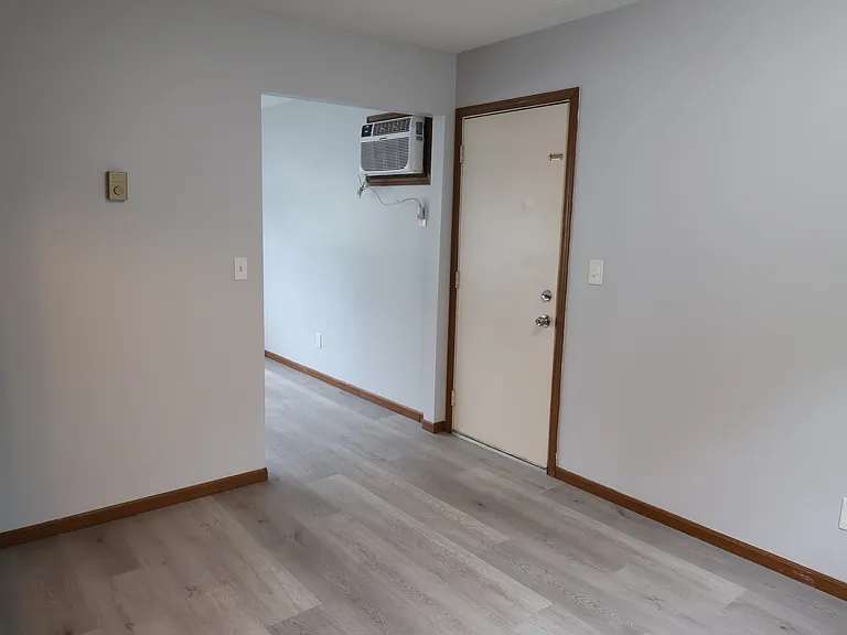 450 Greensburg St — Photo 12