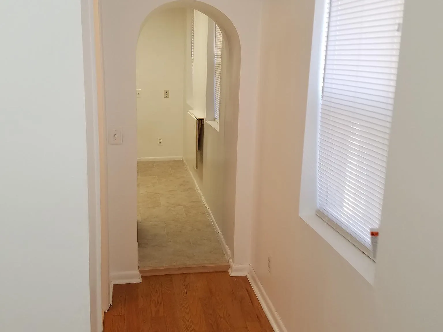 3 bed, 2.5 bath, 1900 sqft, $2,500 — Photo 4