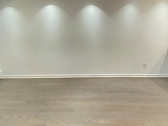 3rd image of 906 Huntington Ave #2