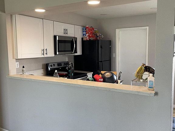 4th image of 2539 N 37th Ave