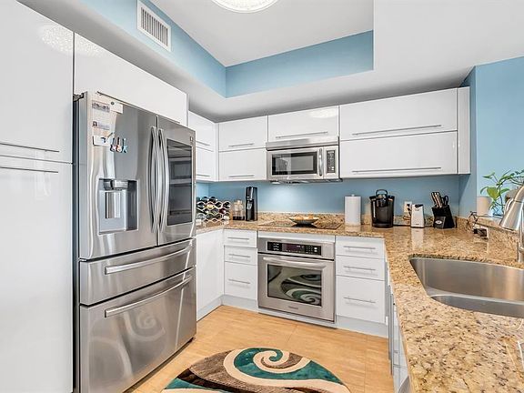 3rd image of 2641 N Flamingo Road #1105N