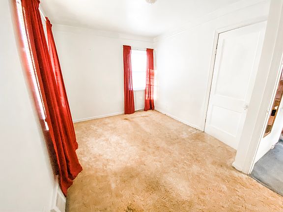 5th image of 21496 Blackmar Ave