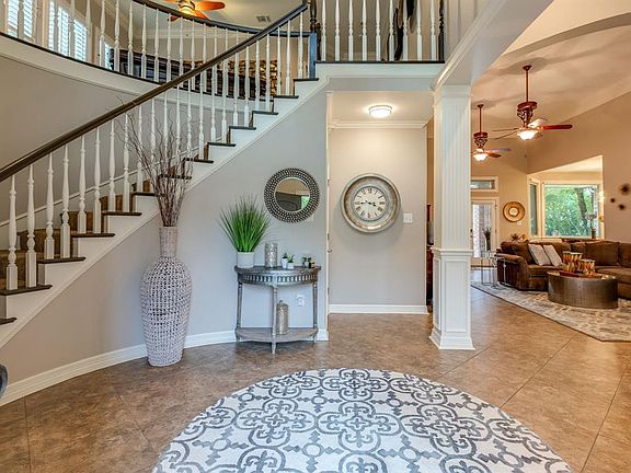 5th image of 213 Country Club Dr