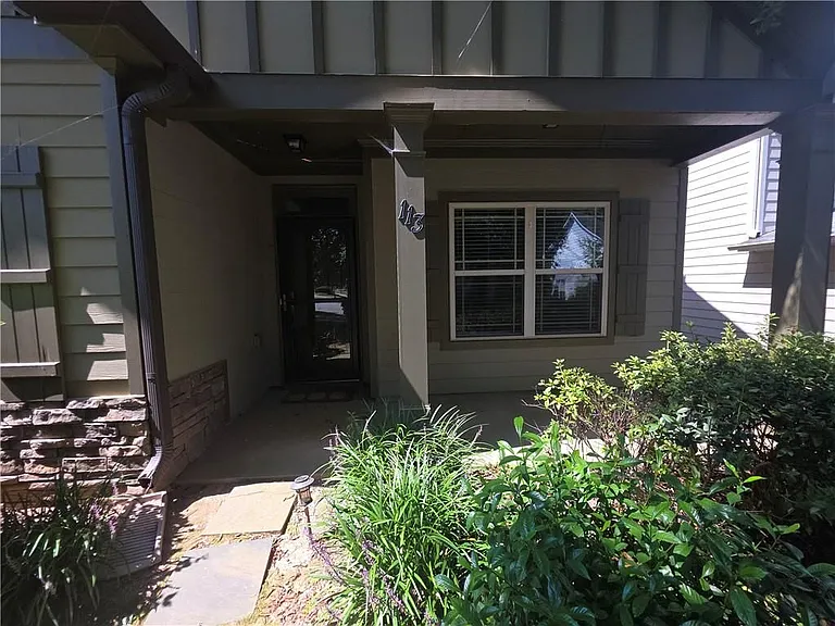 113 Macalester Dr — Photo 5
