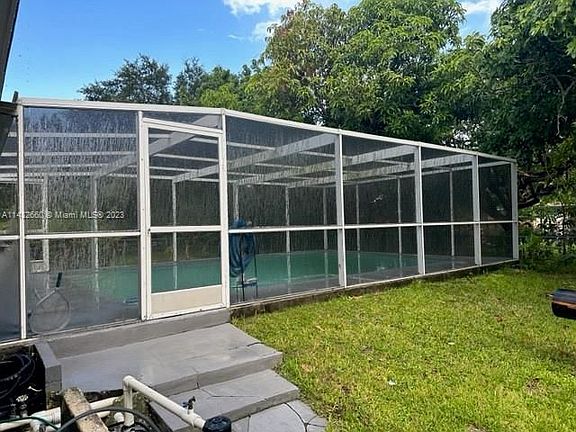 4th image of 1410 NW 123rd St