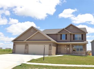 737 Labrador Way, Washington, IL 61571