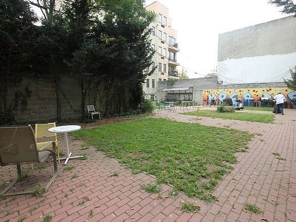 2nd image of 206 Meserole St #4C