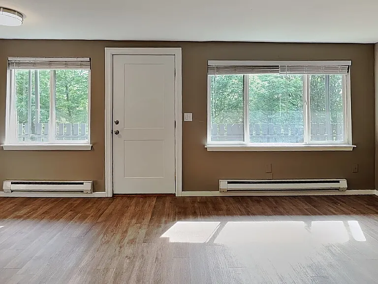 102 Summit Ave N #8 — Photo 16