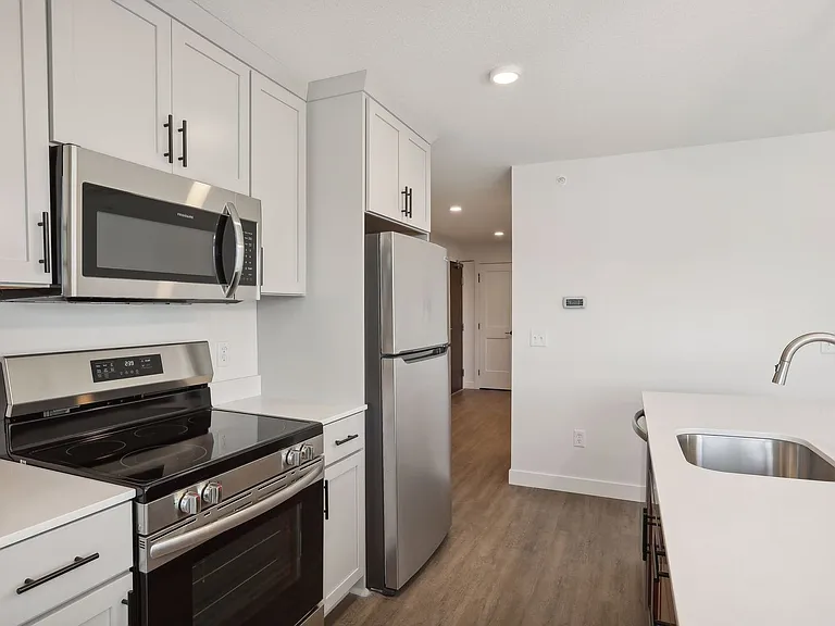 Solstice Apartments — Photo 20