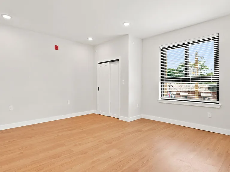 5001 Frankford Ave — Photo 14