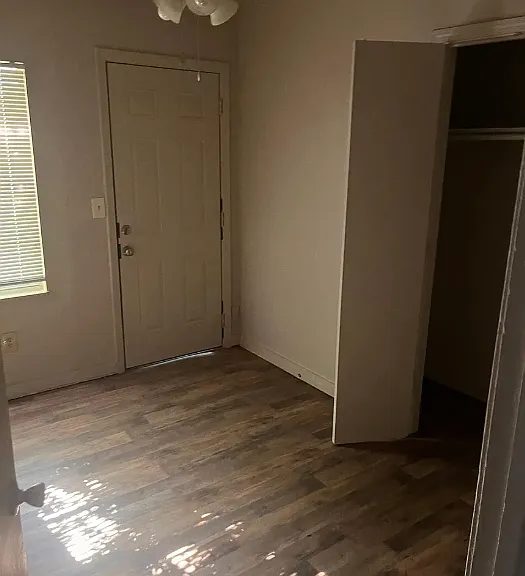 1516 E Madison St — Photo 6