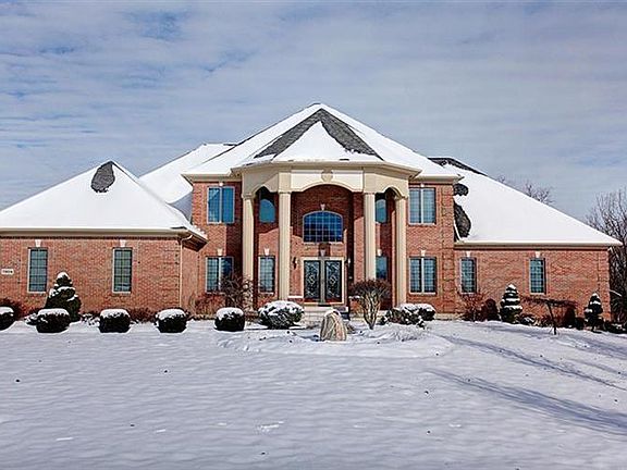 2nd image of 7804 Country View Ln