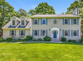 77 Dover Ln, Richmond, RI 02812