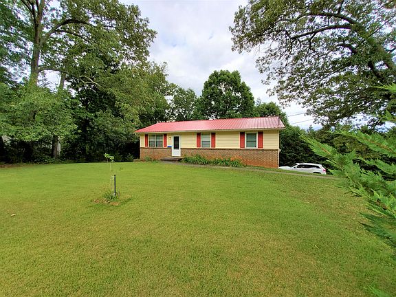 2nd image of 3749 Melissa Ln