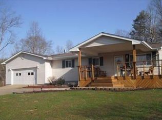 377 Boggs Frk, Spencer, WV 25276