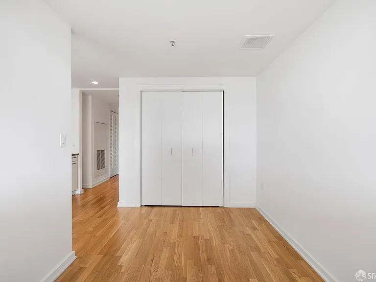 1 Hawthorne St #4F — Photo 11