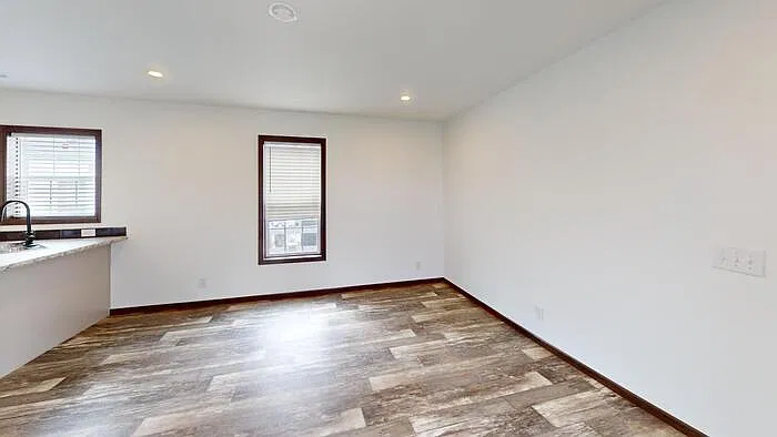 3 bed, 2.0 bath, $1,375 — Photo 4