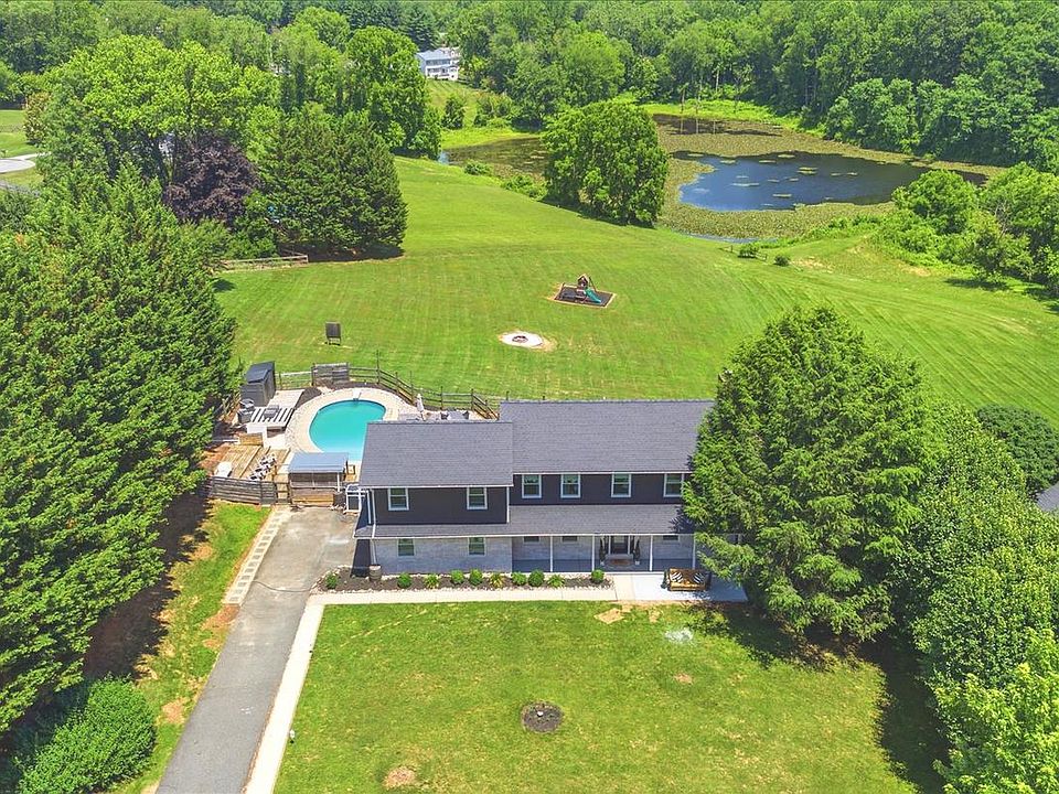 1st image of 2906 Calliston Ct