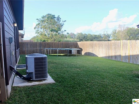 5th image of 1014 Birdsong Ln