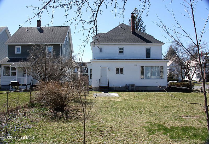 5th image of 1665 Rugby Road