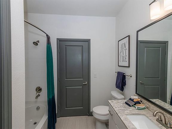 4th image of 1090 W Exchange Pkwy #15303