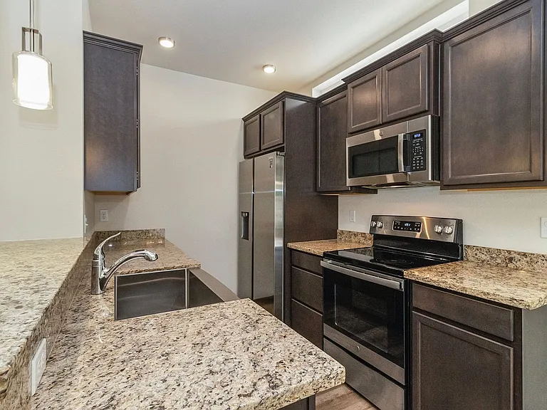 323 Penny Ave — Photo 11