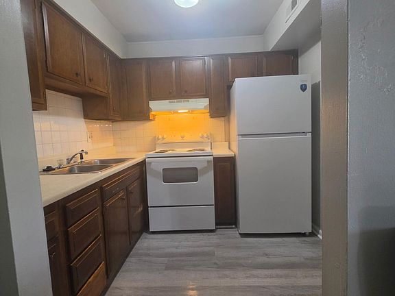 3rd image of 729 Townside Rd SW APT 34
