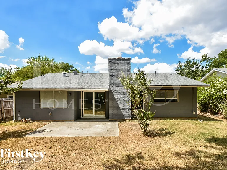 11822 El Sendero St — Photo 15