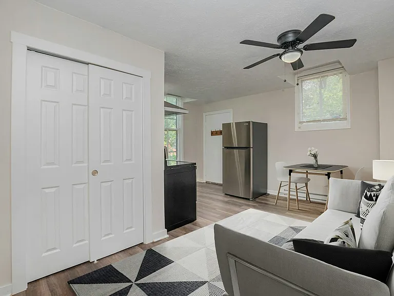 3030 Cleinview Ave #4 — Photo 3