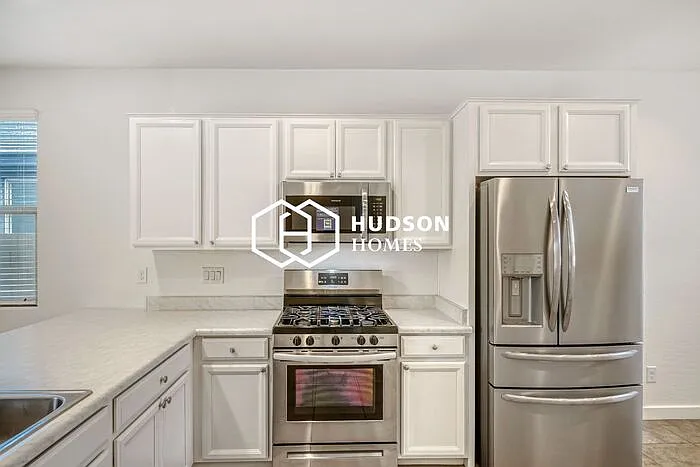 6326 W Raymond St — Photo 8