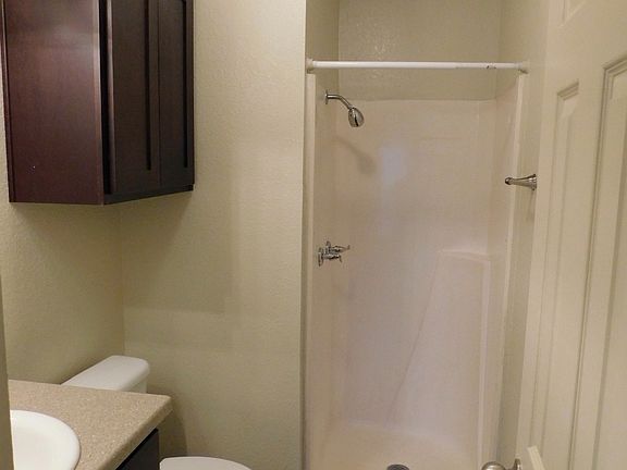 3rd image of 1900 Live Oak St #11