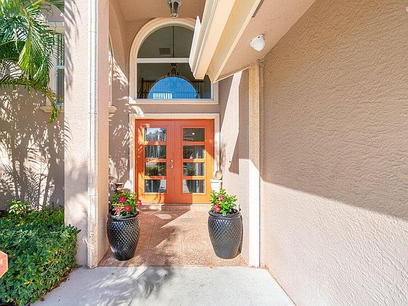 4th image of 1740 Pierce Drive