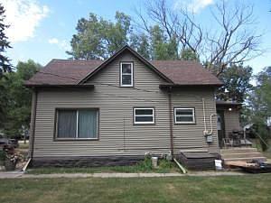3rd image of 514 Lake Ave N