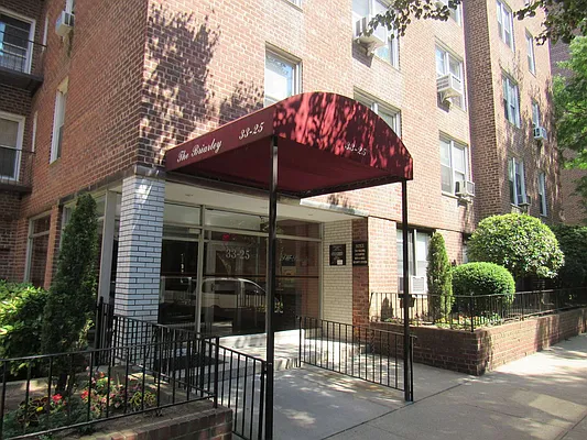 Sold by Mitra Hakimi Realty Group, LLC | media 14