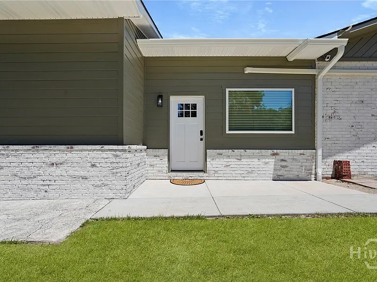 1112 Walthour Rd — Photo 4