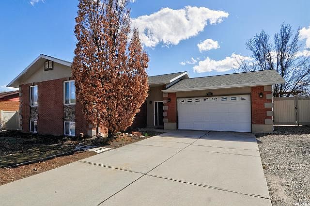 1st image of 3881 W Elwood Way