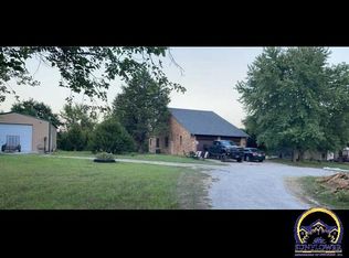 9020 SW Wanamaker Rd, Wakarusa, KS 66546