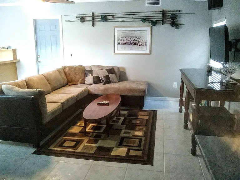 1727 Joyce St — Photo 49