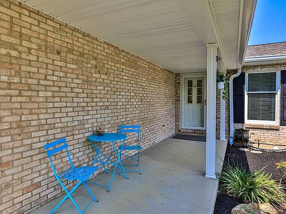 4th image of 84 Flensburg Dr