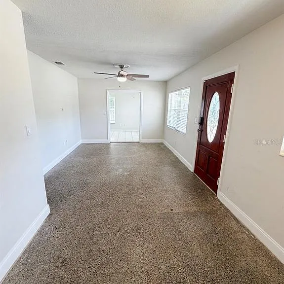 2119 W Henry Ave — Photo 5