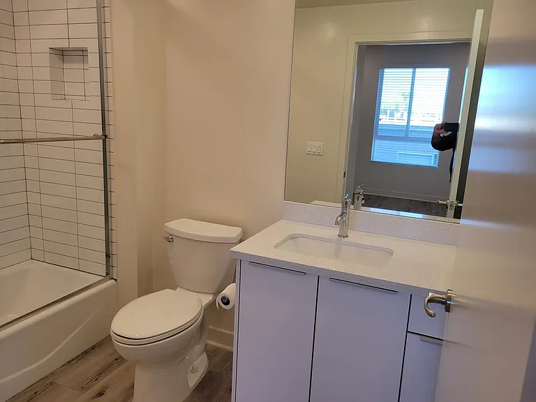 4400 Cahuenga Blvd #301 — Photo 10