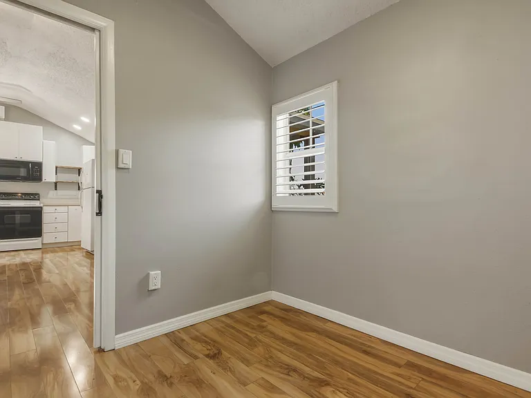 163 W Klosterman Rd — Photo 11